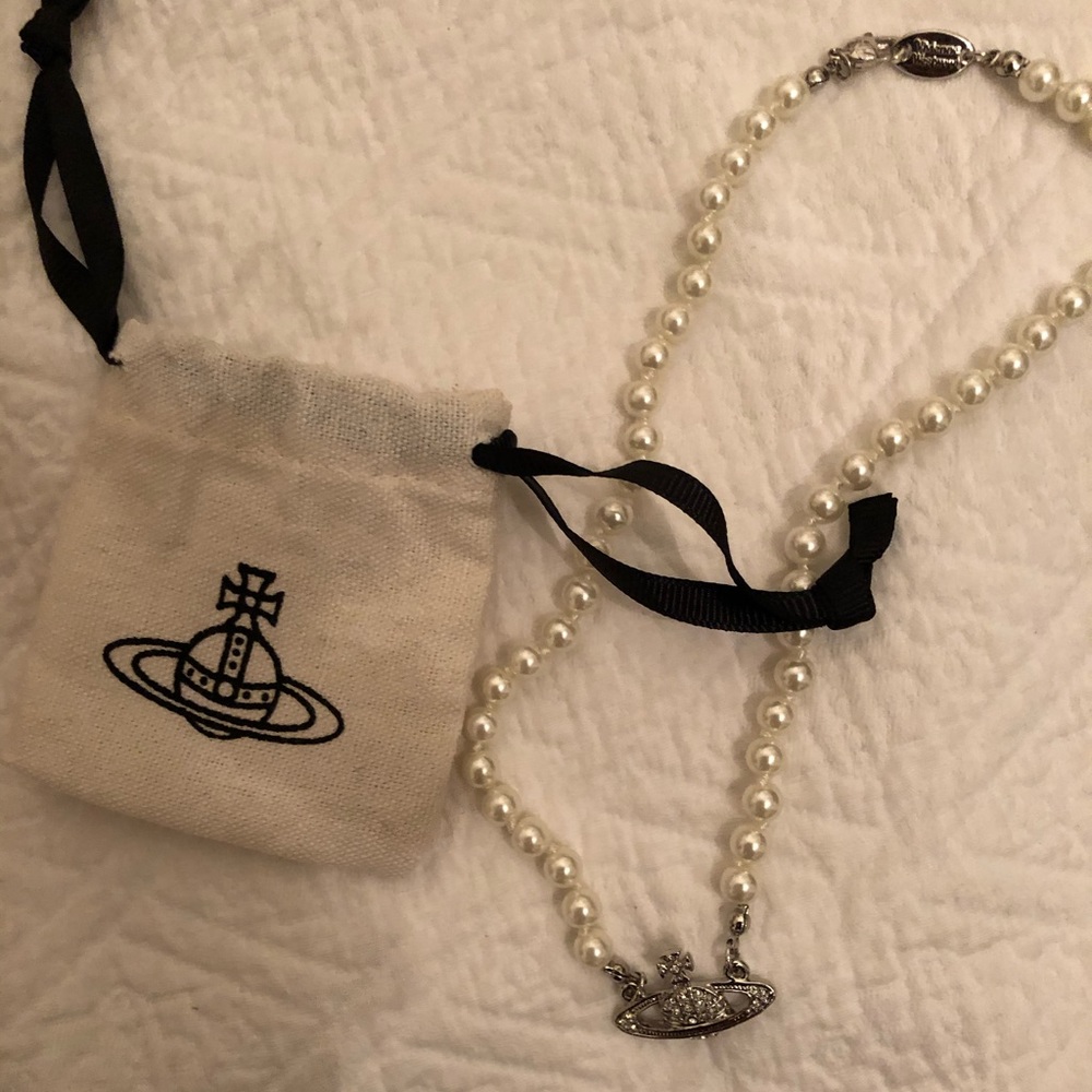 Authentic silver Vivienne Westwood pearl necklace